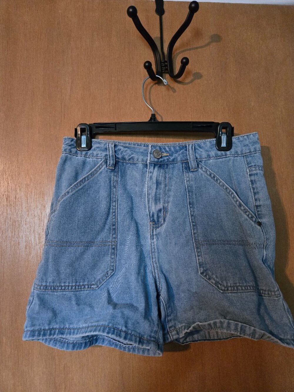 Sabotage Mid-Rise Straight Leg Denim Shorts Size 7